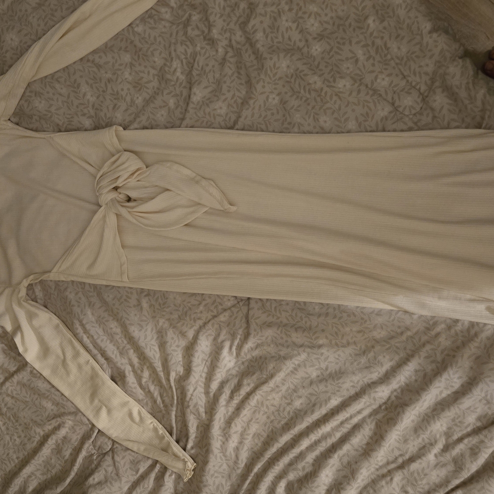 Cream Long Sleeve Dress with Knot Detail